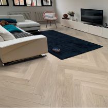 Parquet Bâtons Rompus Chêne Massif Vernis Aspect Bois Brut