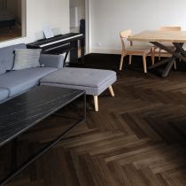 Parquet Bâtons Rompus Chêne Massif Vernis Havane